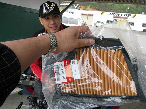 �V�i�̃G�A�[�N���[�i�[