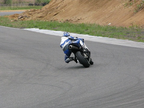 �P�w�A�s�������オ��B�@�؂ꂪ�~�����ˁB