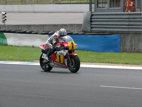 84NSR500�͉��c���V�I�肪���C�f�B���O�B