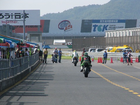 �m�b�N�A�E�g�\�I�B�@���E���h�Q�J�n