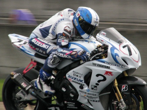 �v��������