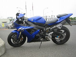03 YZF-R1