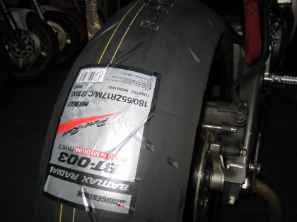 �^�C�������@BS BT-003