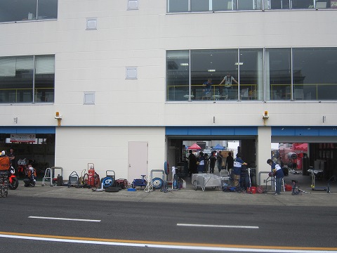 ���K���s�͂P���ԁB�@�r���ŋ�����^�C���������B