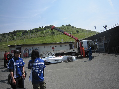 nakajima racing�̃}�V��������B