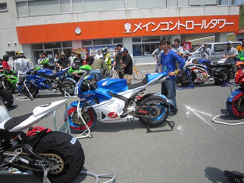 �s�b�g�C���Q�[�g�Œʂ����