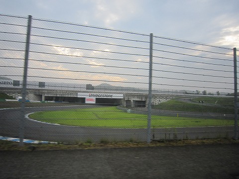 ���e�M�̃R�[�X�͕���