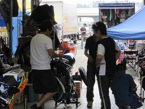 ������x�A���؁B